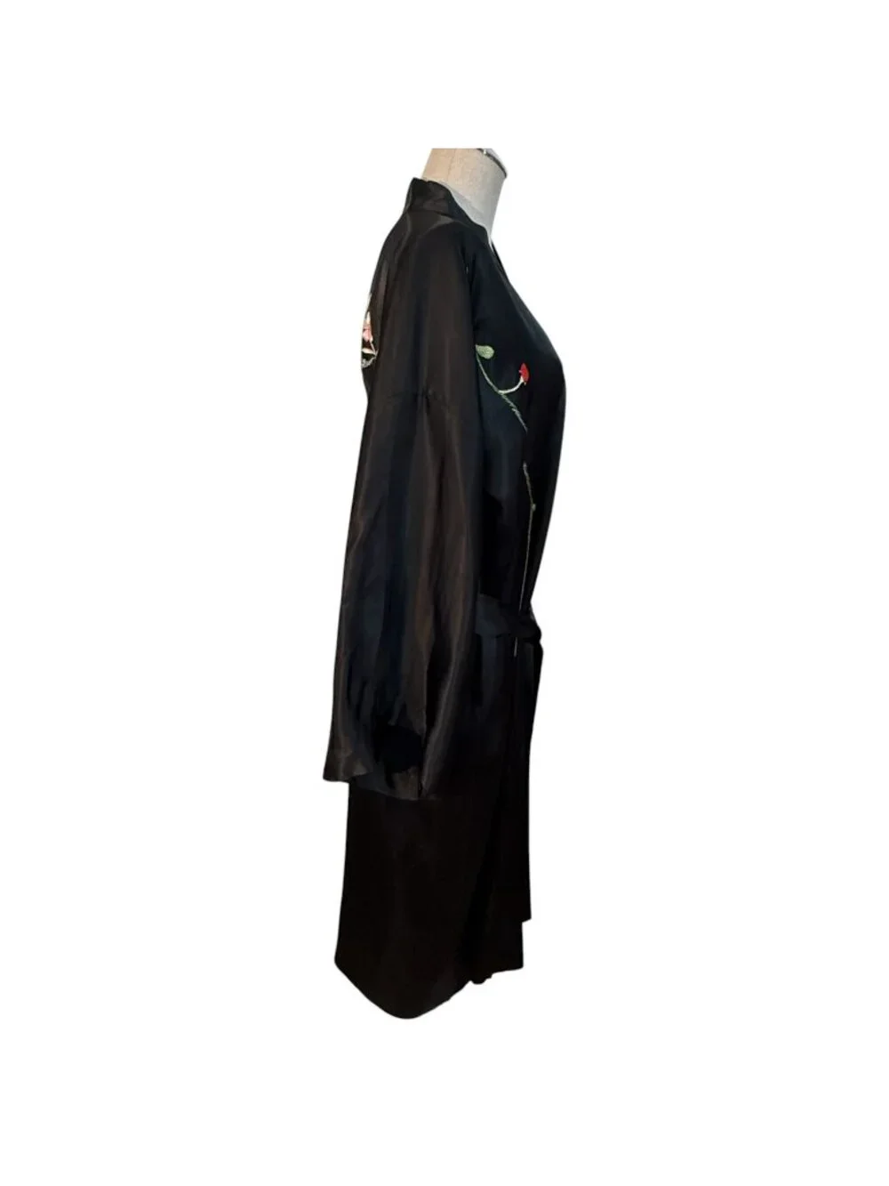 Vintage Black Satin Embroidered Floral Kimono Robe Belt Waist Asian - Picture 7 of 8